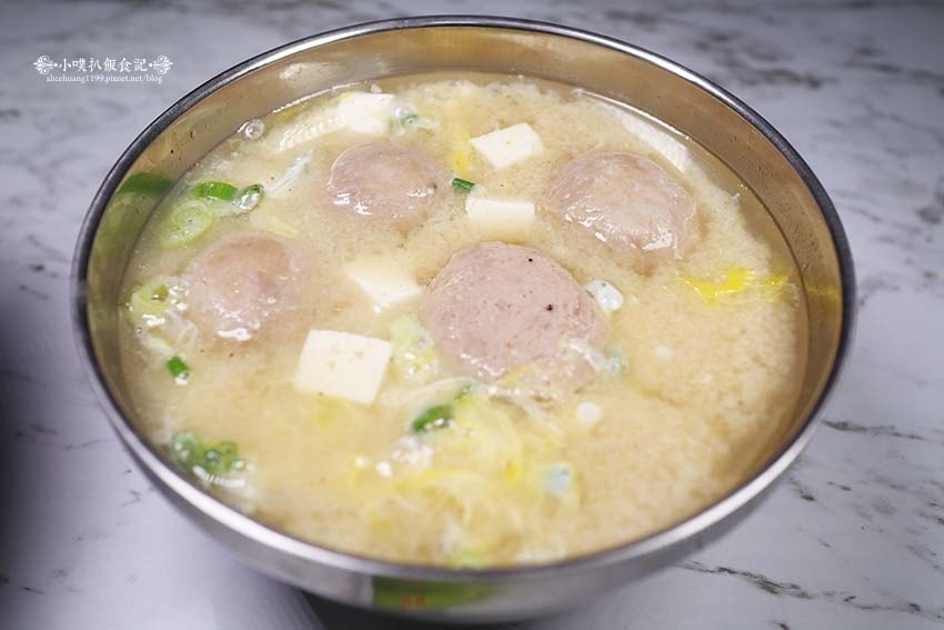 【新莊美食】『食在幸福-邱記 新莊民本店』新莊廣東粥、涼麵/ 【新莊美食】『食在幸福-邱記 新莊民本店』新莊廣東粥、涼麵/