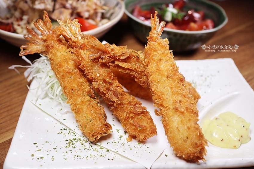 【桃園美食】『三石居酒屋』近桃園火車站、桃園大廟/彷彿一秒飛 【桃園美食】『三石居酒屋』近桃園火車站、桃園大廟/彷彿一秒飛