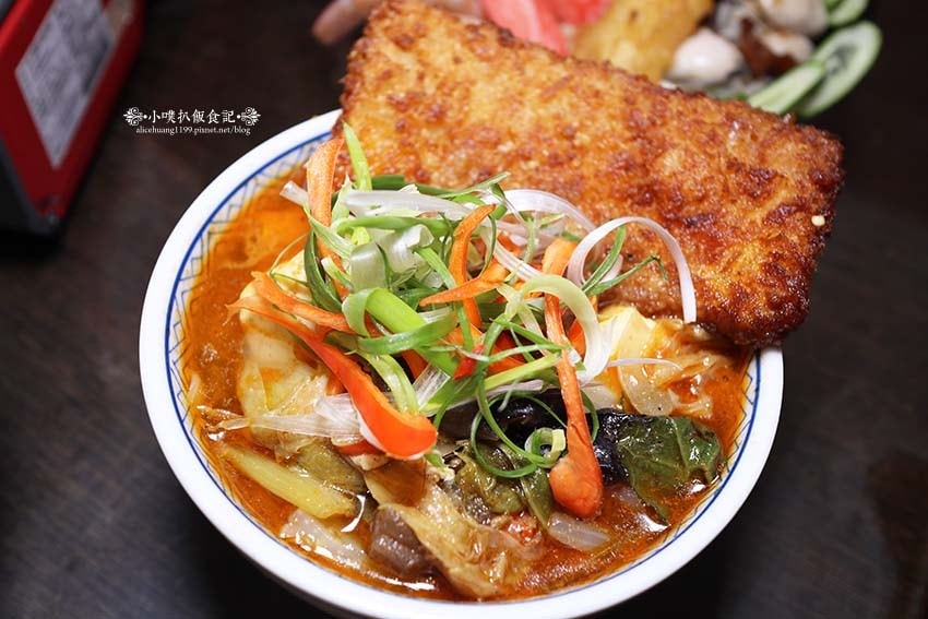 【中和興南夜市美食】『高記砂嗲魚』近南勢角站/中和地表超浮誇 【中和興南夜市美食】『高記砂嗲魚』近南勢角站/中和地表超浮誇