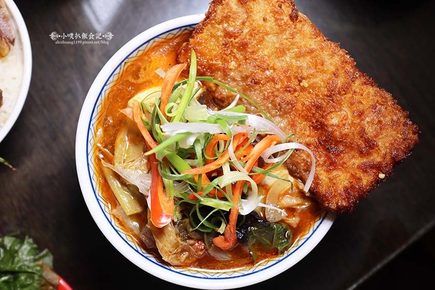 【中和興南夜市美食】『高記砂嗲魚』近南勢角站/中和地表超浮誇 【中和興南夜市美食】『高記砂嗲魚』近南勢角站/中和地表超浮誇