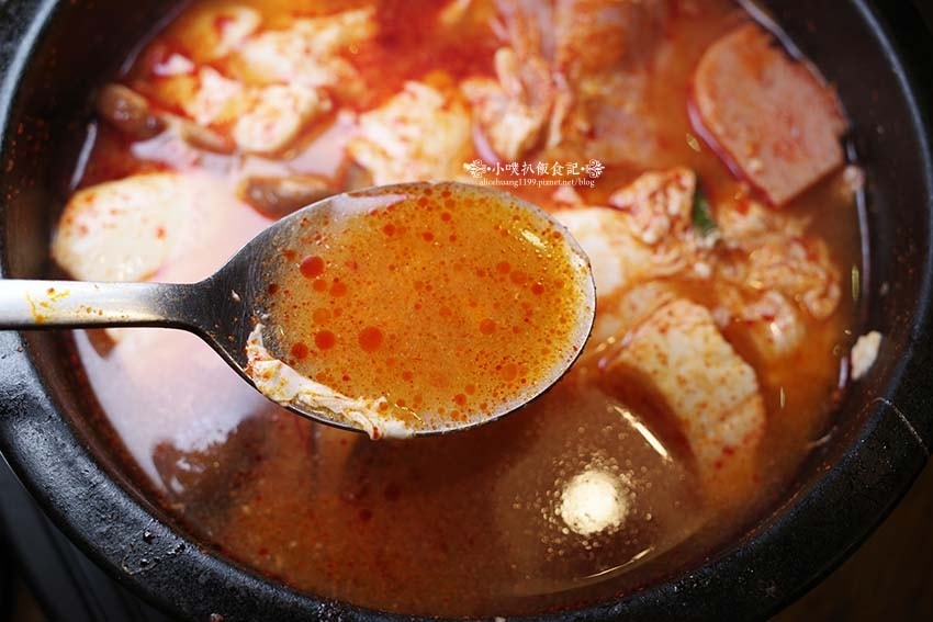 【中和美食】『金花子韓式料理 永安市場店』近永安市場站/平價 【中和美食】『金花子韓式料理 永安市場店』近永安市場站/平價