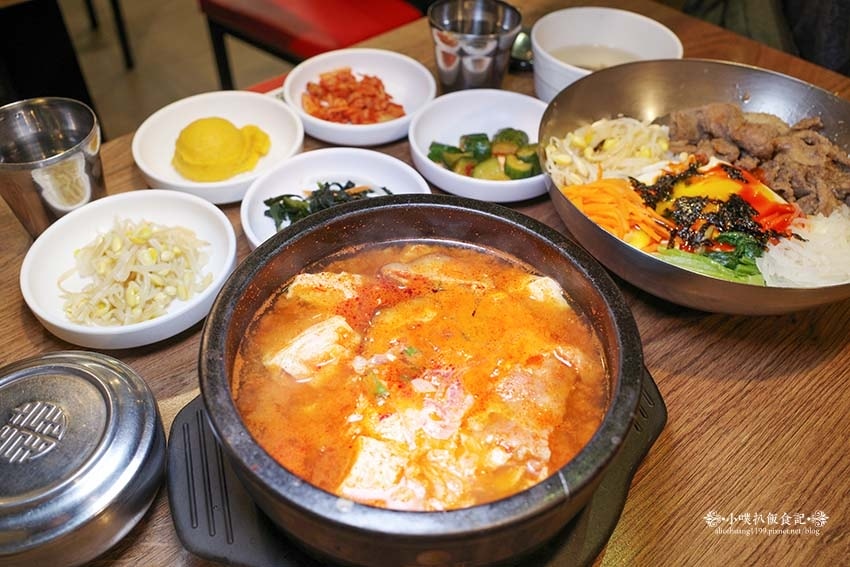 【中和美食】『金花子韓式料理 永安市場店』近永安市場站/平價 【中和美食】『金花子韓式料理 永安市場店』近永安市場站/平價