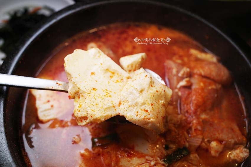 【中和美食】『金花子韓式料理 永安市場店』近永安市場站/平價 【中和美食】『金花子韓式料理 永安市場店』近永安市場站/平價