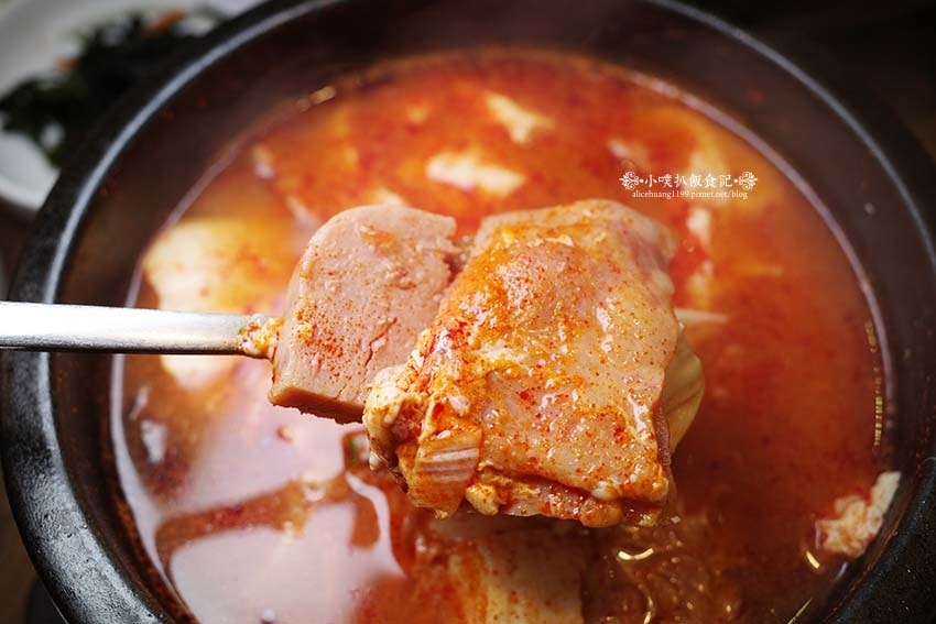 【中和美食】『金花子韓式料理 永安市場店』近永安市場站/平價 【中和美食】『金花子韓式料理 永安市場店』近永安市場站/平價