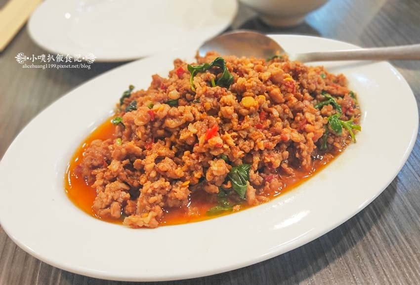 【永和美食】『異國泰式料理』近頂溪站/平價、CP值高/道地泰 【永和美食】『異國泰式料理』近頂溪站/平價、CP值高/道地泰