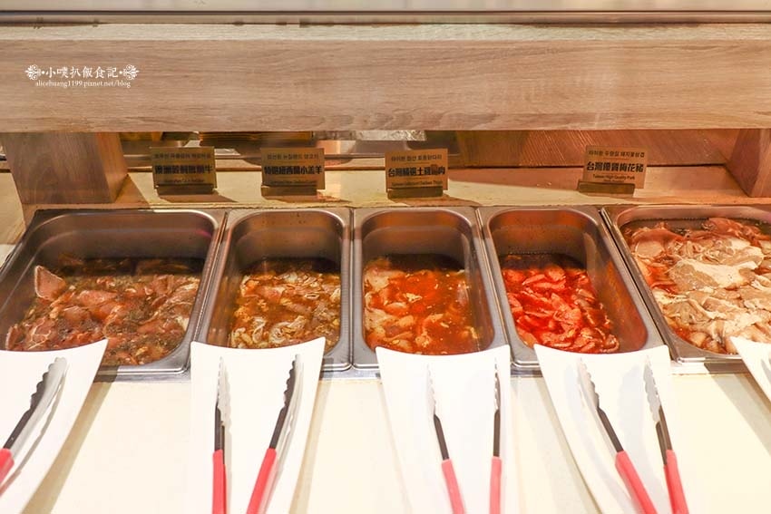 【西門美食】『阿豬嘻烤肉村 西門店』近西門站/銅盤烤肉+部隊 【西門美食】『阿豬嘻烤肉村 西門店』近西門站/銅盤烤肉+部隊