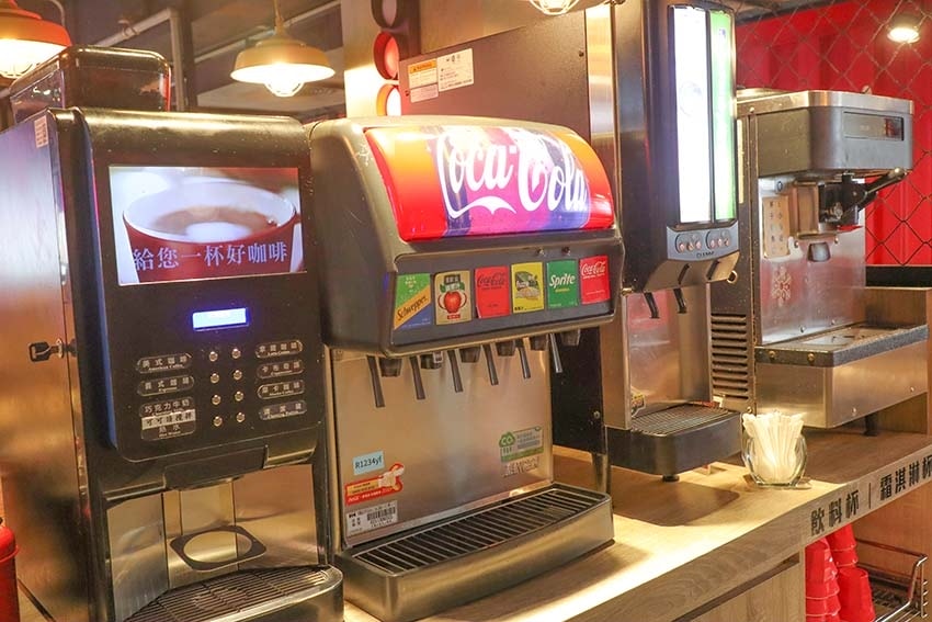 【西門美食】『阿豬嘻烤肉村 西門店』近西門站/銅盤烤肉+部隊 【西門美食】『阿豬嘻烤肉村 西門店』近西門站/銅盤烤肉+部隊