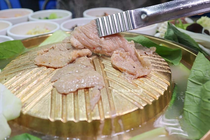 【西門美食】『阿豬嘻烤肉村 西門店』近西門站/銅盤烤肉+部隊 【西門美食】『阿豬嘻烤肉村 西門店』近西門站/銅盤烤肉+部隊