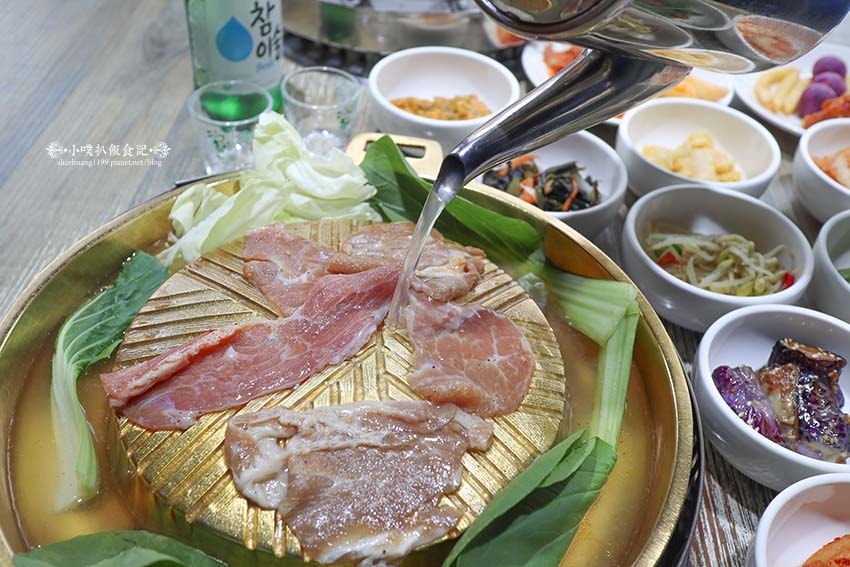 【西門美食】『阿豬嘻烤肉村 西門店』近西門站/銅盤烤肉+部隊 【西門美食】『阿豬嘻烤肉村 西門店』近西門站/銅盤烤肉+部隊