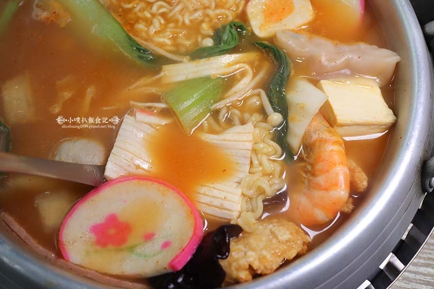 【西門美食】『阿豬嘻烤肉村 西門店』近西門站/銅盤烤肉+部隊 【西門美食】『阿豬嘻烤肉村 西門店』近西門站/銅盤烤肉+部隊