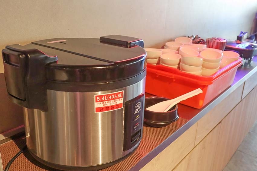 【西門美食】『阿豬嘻烤肉村 西門店』近西門站/銅盤烤肉+部隊 【西門美食】『阿豬嘻烤肉村 西門店』近西門站/銅盤烤肉+部隊