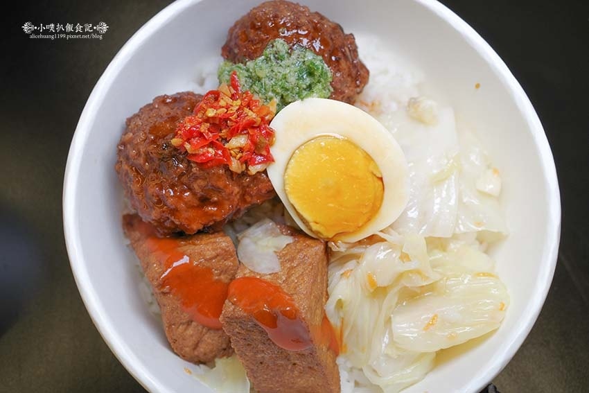 【永和美食】『上田雞肉』近永安市場站/外皮Q彈、肉質細嫩好吃 【永和美食】『上田雞肉』近永安市場站/外皮Q彈、肉質細嫩好吃