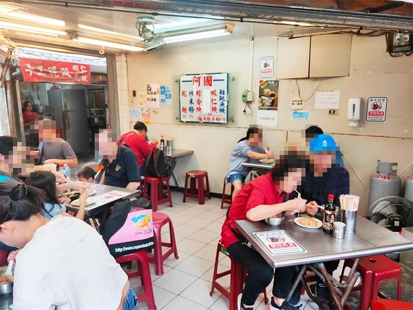 【樂華夜市美食】『阿國蝦仁羹』人氣排隊美食/蝦仁羹、土魠魚羹 【樂華夜市美食】『阿國蝦仁羹』人氣排隊美食/蝦仁羹、土魠魚羹