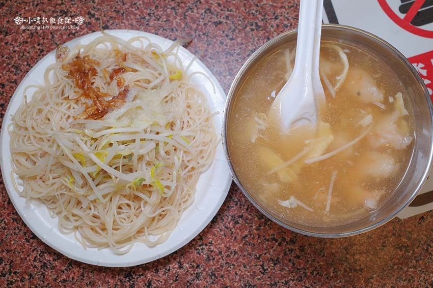 【樂華夜市美食】『阿國蝦仁羹』人氣排隊美食/蝦仁羹、土魠魚羹 【樂華夜市美食】『阿國蝦仁羹』人氣排隊美食/蝦仁羹、土魠魚羹