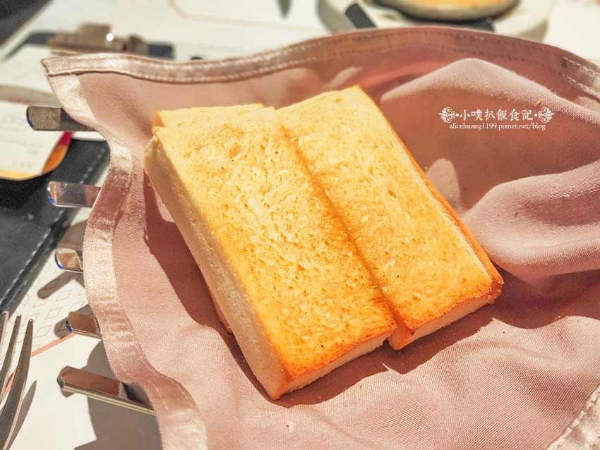 【中和美食】『西堤牛排 中和板南店』近中原站/八道精緻西式套 【中和美食】『西堤牛排 中和板南店』近中原站/八道精緻西式套