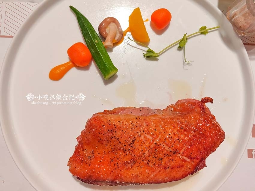 【中和美食】『西堤牛排 中和板南店』近中原站/八道精緻西式套 【中和美食】『西堤牛排 中和板南店』近中原站/八道精緻西式套