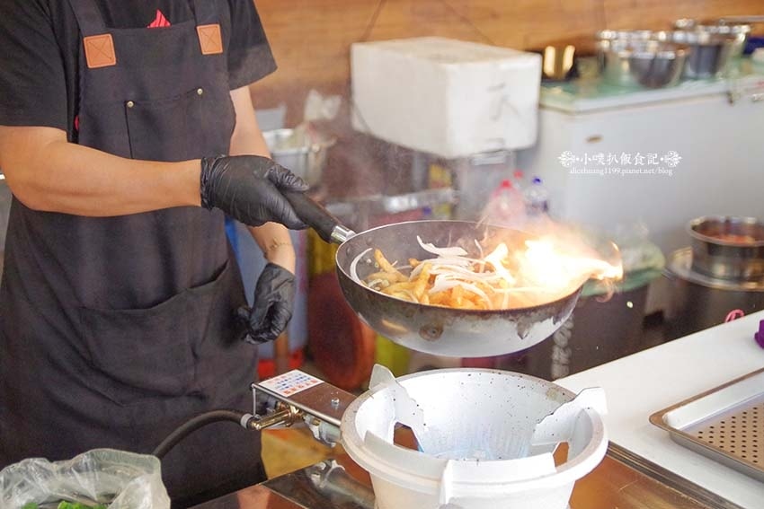 【樹林興仁花園夜市美食】『禾日家』人氣排隊美食/噴泉牛三寶, 【樹林興仁花園夜市美食】『禾日家』人氣排隊美食/噴泉牛三寶,