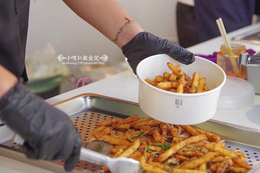 【樹林興仁花園夜市美食】『禾日家』人氣排隊美食/噴泉牛三寶, 【樹林興仁花園夜市美食】『禾日家』人氣排隊美食/噴泉牛三寶,