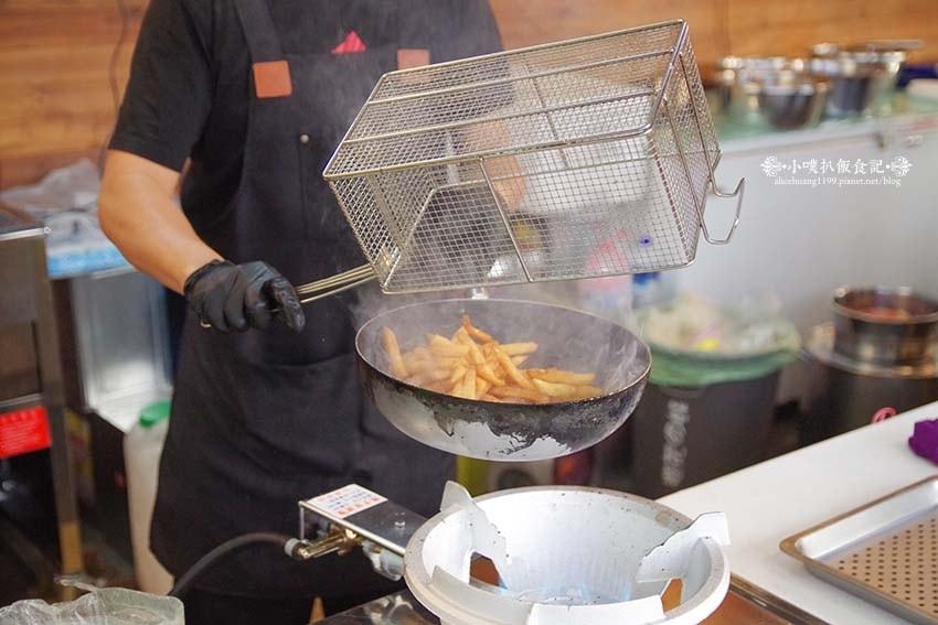 【樹林興仁花園夜市美食】『禾日家』人氣排隊美食/噴泉牛三寶, 【樹林興仁花園夜市美食】『禾日家』人氣排隊美食/噴泉牛三寶,