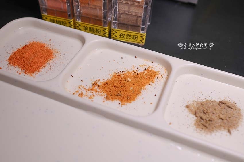 【西門町美食】『羊騷殿』近西門站/全台首間自動燒烤羊肉串,輕 【西門町美食】『羊騷殿』近西門站/全台首間自動燒烤羊肉串,輕