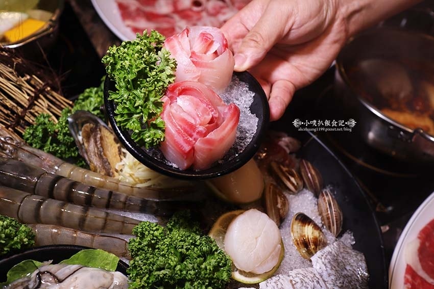 【圓山美食】『丰明殿圓山店』近圓山站/超高CP值海陸火鍋套餐 【圓山美食】『丰明殿圓山店』近圓山站/超高CP值海陸火鍋套餐
