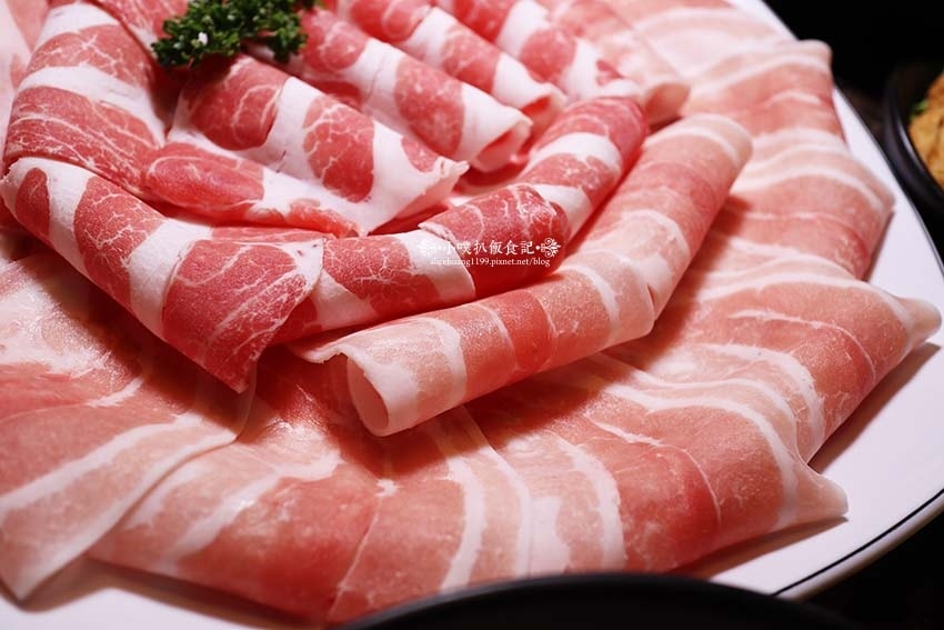 【圓山美食】『丰明殿圓山店』近圓山站/超高CP值海陸火鍋套餐 【圓山美食】『丰明殿圓山店』近圓山站/超高CP值海陸火鍋套餐