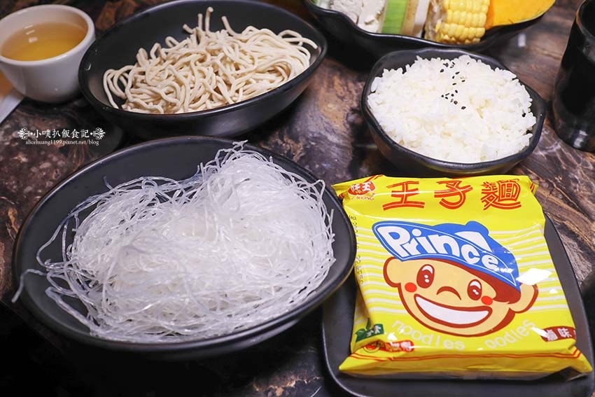 【圓山美食】『丰明殿圓山店』近圓山站/超高CP值海陸火鍋套餐 【圓山美食】『丰明殿圓山店』近圓山站/超高CP值海陸火鍋套餐