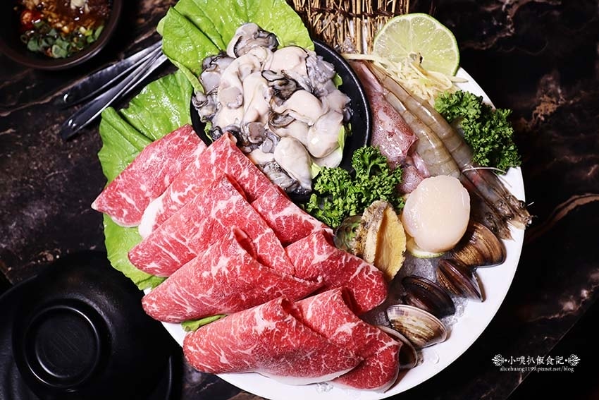 【圓山美食】『丰明殿圓山店』近圓山站/超高CP值海陸火鍋套餐 【圓山美食】『丰明殿圓山店』近圓山站/超高CP值海陸火鍋套餐