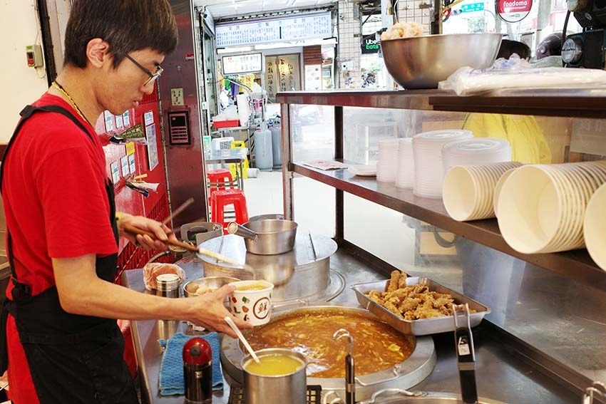 【樂華夜市美食】『樂華三鮮羹二店』超人氣必吃美食/三鮮羹加台 【樂華夜市美食】『樂華三鮮羹二店』超人氣必吃美食/三鮮羹加台