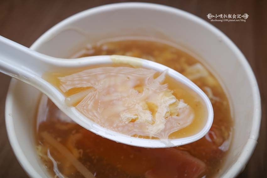 【樂華夜市美食】『樂華三鮮羹二店』超人氣必吃美食/三鮮羹加台 【樂華夜市美食】『樂華三鮮羹二店』超人氣必吃美食/三鮮羹加台