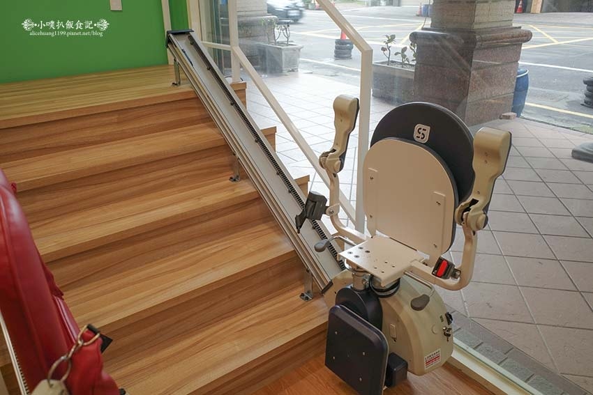 【樓梯升降椅推薦】『羅布森樓梯升降椅』樓梯升降椅第一品牌/M 【樓梯升降椅推薦】『羅布森樓梯升降椅』樓梯升降椅第一品牌/M