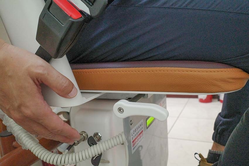 【樓梯升降椅推薦】『羅布森樓梯升降椅』樓梯升降椅第一品牌/M 【樓梯升降椅推薦】『羅布森樓梯升降椅』樓梯升降椅第一品牌/M