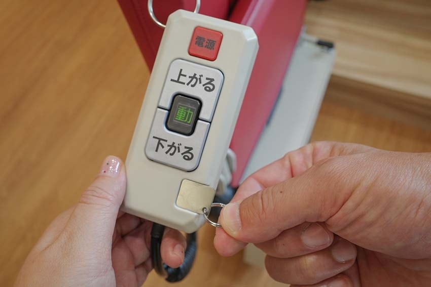 【樓梯升降椅推薦】『羅布森樓梯升降椅』樓梯升降椅第一品牌/M 【樓梯升降椅推薦】『羅布森樓梯升降椅』樓梯升降椅第一品牌/M