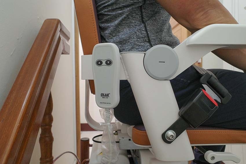 【樓梯升降椅推薦】『羅布森樓梯升降椅』樓梯升降椅第一品牌/M 【樓梯升降椅推薦】『羅布森樓梯升降椅』樓梯升降椅第一品牌/M