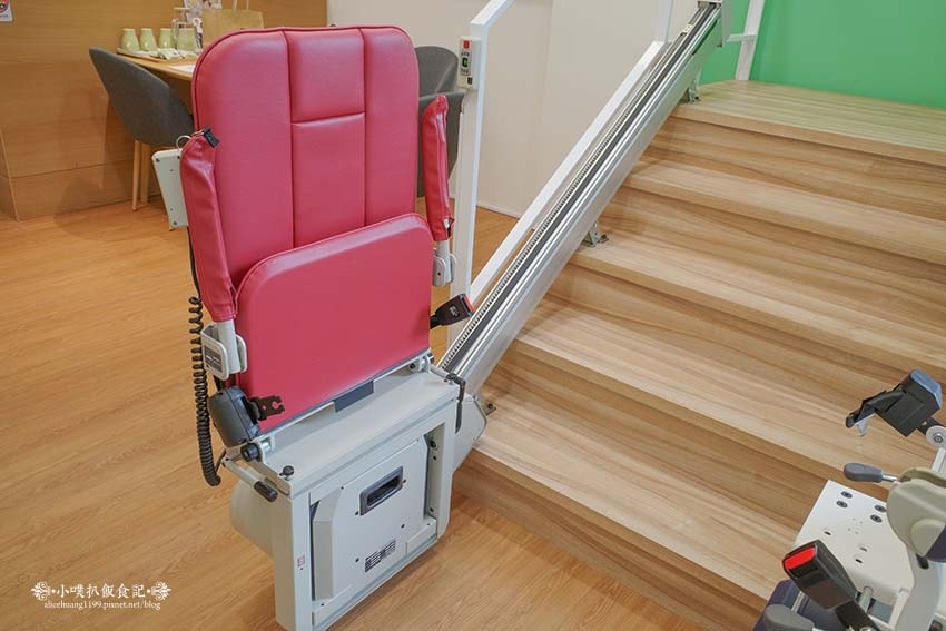 【樓梯升降椅推薦】『羅布森樓梯升降椅』樓梯升降椅第一品牌/M 【樓梯升降椅推薦】『羅布森樓梯升降椅』樓梯升降椅第一品牌/M