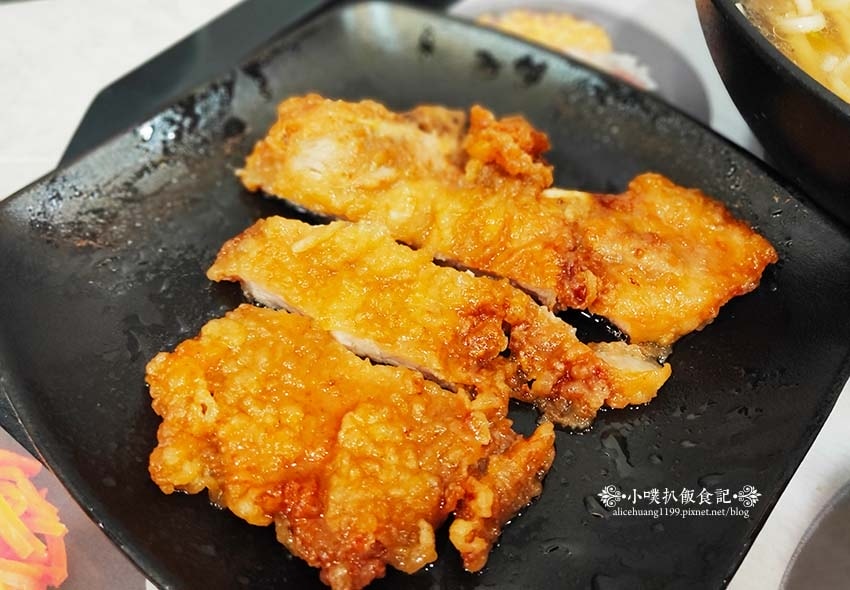 【中和美食】『梁社漢排骨 中和圓通店』近雙和醫院/兩岸十大名 【中和美食】『梁社漢排骨 中和圓通店』近雙和醫院/兩岸十大名