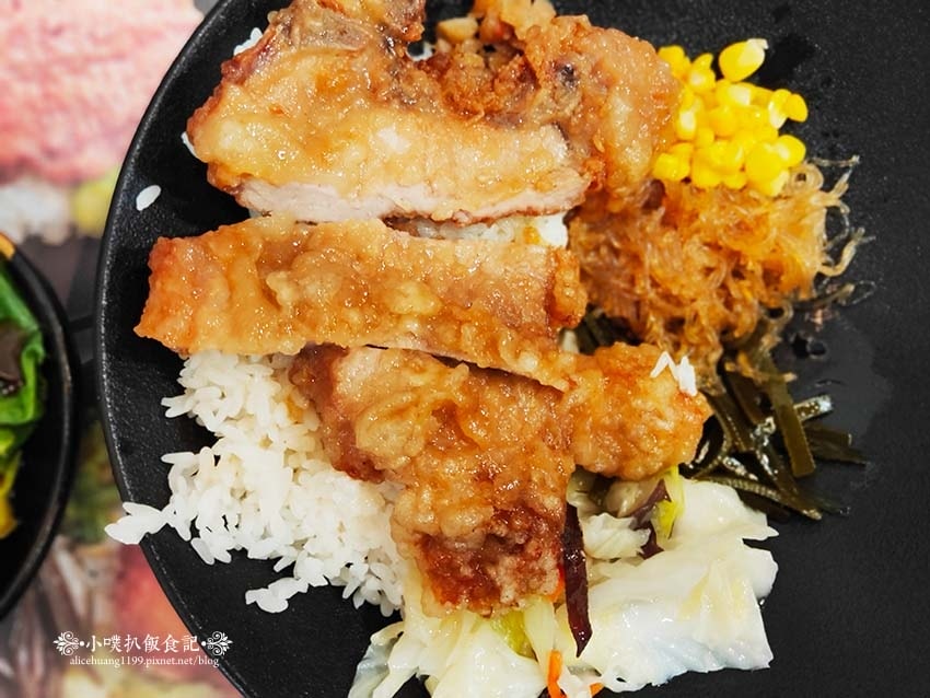 【中和美食】『梁社漢排骨 中和圓通店』近雙和醫院/兩岸十大名 【中和美食】『梁社漢排骨 中和圓通店』近雙和醫院/兩岸十大名