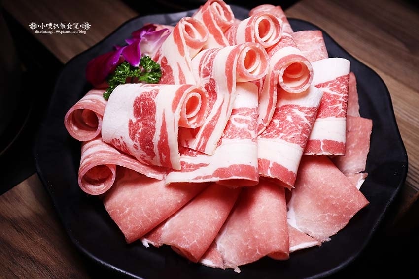 【新莊火鍋推薦】『双禾町鍋物新莊店』 【新莊火鍋推薦】『双禾町鍋物新莊店』