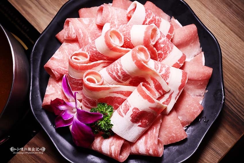 【新莊火鍋推薦】『双禾町鍋物新莊店』 【新莊火鍋推薦】『双禾町鍋物新莊店』