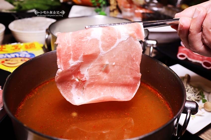 【新莊火鍋推薦】『双禾町鍋物新莊店』 【新莊火鍋推薦】『双禾町鍋物新莊店』