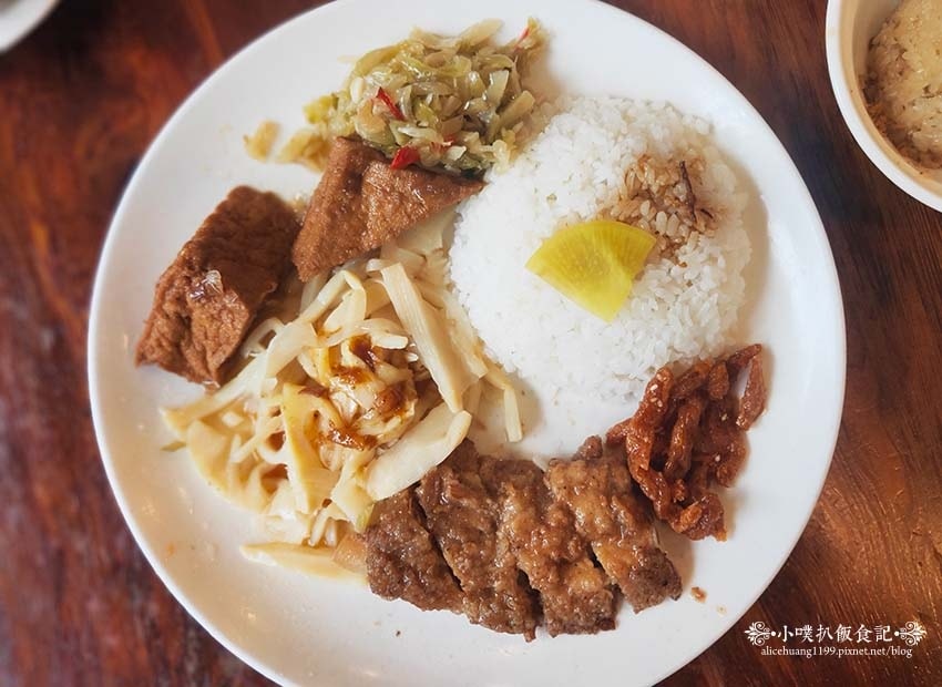 【永和美食】『下港排骨酥湯』近樂華夜市/永和超人氣排隊名店/ 【永和美食】『下港排骨酥湯』近樂華夜市/永和超人氣排隊名店/