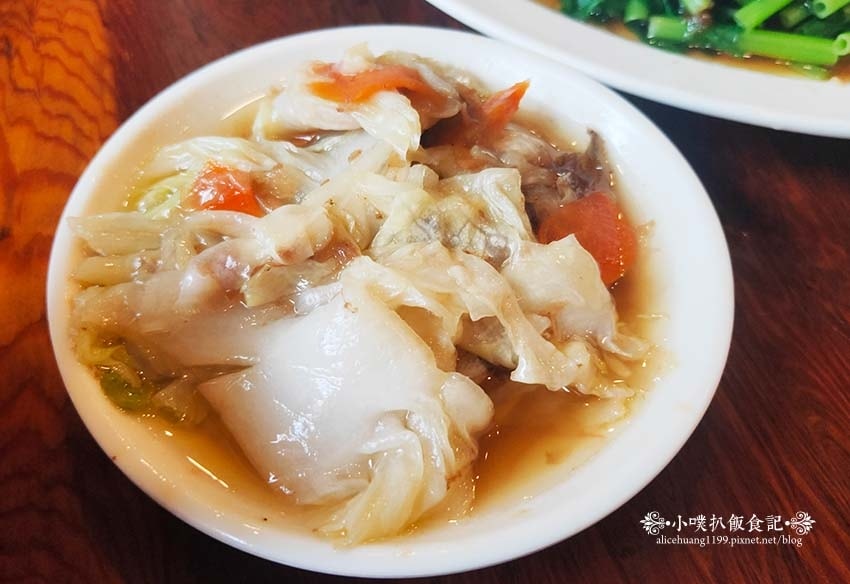 【永和美食】『下港排骨酥湯』近樂華夜市/永和超人氣排隊名店/ 【永和美食】『下港排骨酥湯』近樂華夜市/永和超人氣排隊名店/