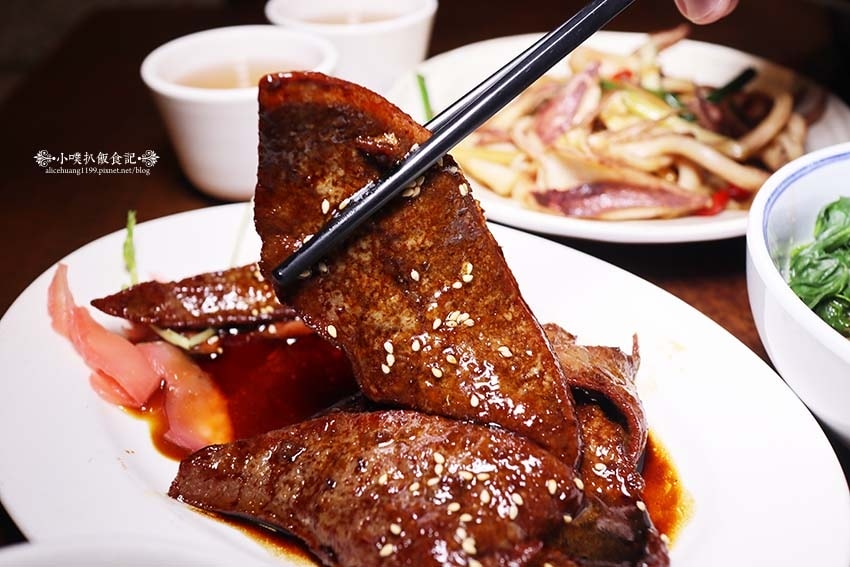 【台北聚餐推薦】『喫飯食堂』近東門站/大安森林公園美食/大安 【台北聚餐推薦】『喫飯食堂』近東門站/大安森林公園美食/大安