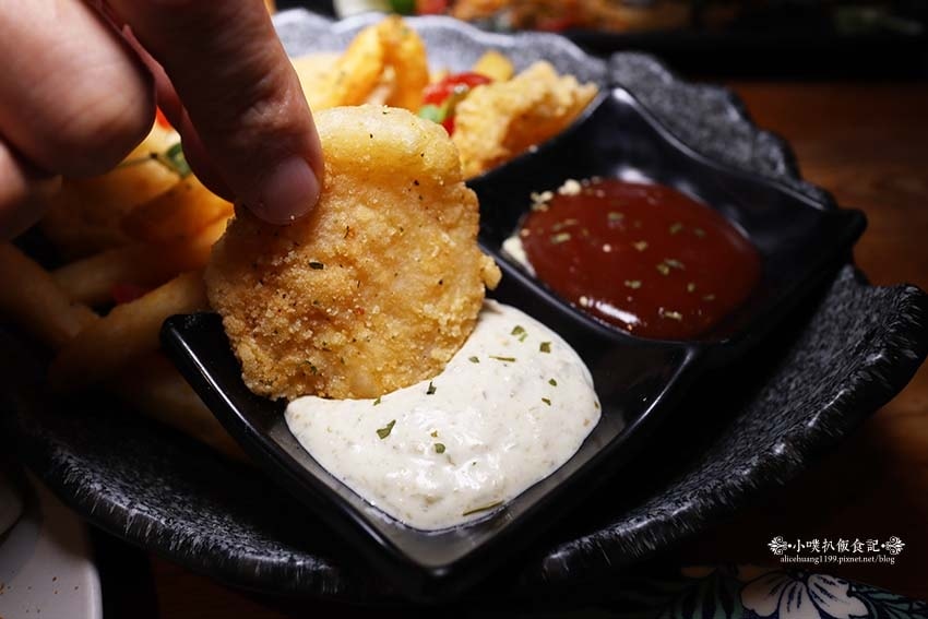 【木柵美食】『呼嚕小酒館』政大美食推薦/近貓空附近的絕美秘境