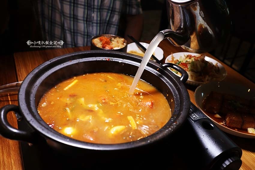 【忠孝復興中式餐廳】『仨弄砂鍋煲』近忠孝復興站/東區新開幕餐 【忠孝復興中式餐廳】『仨弄砂鍋煲』近忠孝復興站/東區新開幕餐