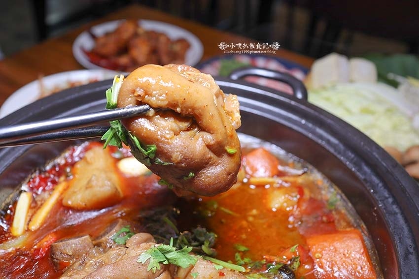 【忠孝復興中式餐廳】『仨弄砂鍋煲』近忠孝復興站/東區新開幕餐 【忠孝復興中式餐廳】『仨弄砂鍋煲』近忠孝復興站/東區新開幕餐