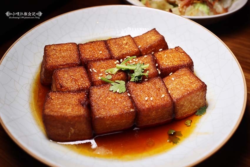 【忠孝復興中式餐廳】『仨弄砂鍋煲』近忠孝復興站/東區新開幕餐 【忠孝復興中式餐廳】『仨弄砂鍋煲』近忠孝復興站/東區新開幕餐