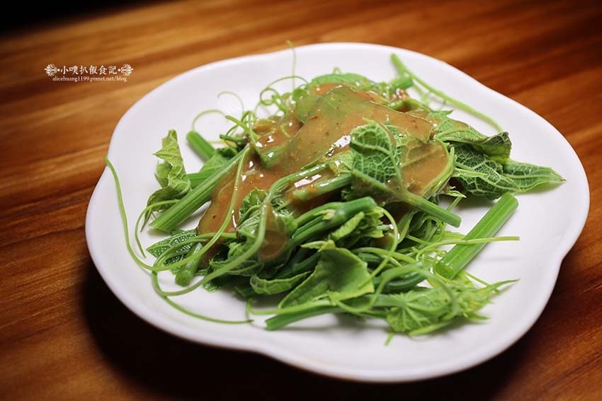 【忠孝復興中式餐廳】『仨弄砂鍋煲』近忠孝復興站/東區新開幕餐 【忠孝復興中式餐廳】『仨弄砂鍋煲』近忠孝復興站/東區新開幕餐