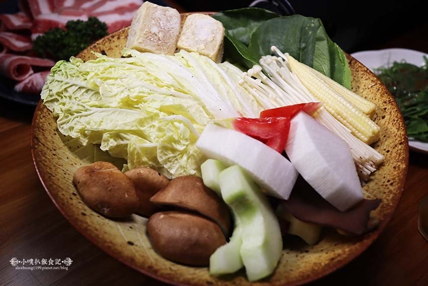 【忠孝復興中式餐廳】『仨弄砂鍋煲』近忠孝復興站/東區新開幕餐 【忠孝復興中式餐廳】『仨弄砂鍋煲』近忠孝復興站/東區新開幕餐