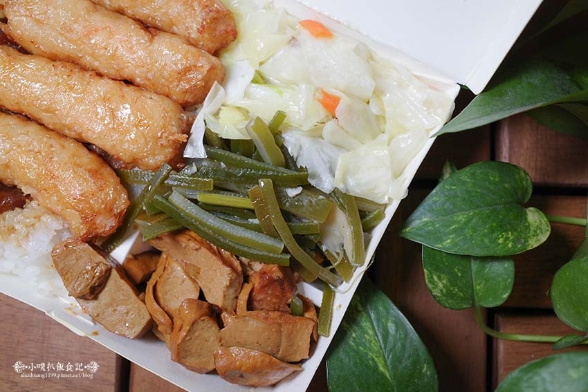 【永和美食】『金仙蝦捲保平店』近樂華夜市/價位平價、CP值高 【永和美食】『金仙蝦捲保平店』近樂華夜市/價位平價、CP值高